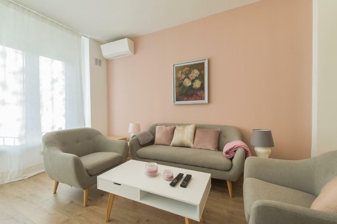 Chic And Spacious Apartment In Central Sofia - Patriarh Evtimiy By Flat Mаnager Kültér fotó