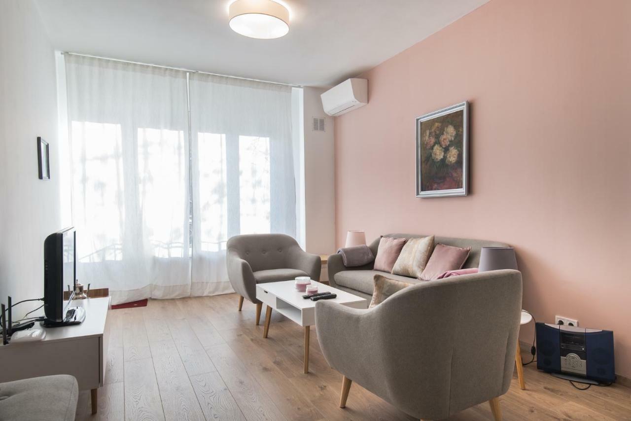 Chic And Spacious Apartment In Central Sofia - Patriarh Evtimiy By Flat Mаnager Kültér fotó